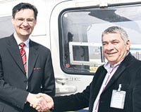 Yakamoz Airin sahibi Saadettin Ulubay (sada) Eurocopter yetkilisi Markus Steinke ile.