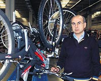 Trk Bianchi, fason retim yapt talyann 110 yllk gemie sahip bisiklet firmas Atalann ounluk hissesini satn alarak kurucusu talyan Bianchinin rakibi haline geldi.