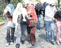 Aralar�nda mankenlerin de bulundu�u 23 ki�i bir g�n boyunca ifadeleri al�nd�ktan sonra serbest kalm��t�.