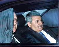 Başbakan Erdoğan, Ulaştırma Bakanı Yıldırım ile birlikte ayrıldı.