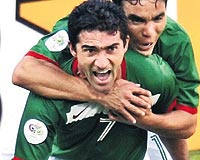 Bravo (2) ve Zinhann golleri Meksikay gldrd.