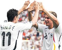 GZ KRALLIKTA.... 2002de Gol Kralln  gol farkla Ronaldoya kaptran Klose, 2006da  mata drt gole ulaarak krallkta yine iddial olduunu gsterdi.
