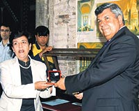 Tamir-i Ayasofya Madalyas ok nadir bulunan bir madalya olmasyla biliniyor.