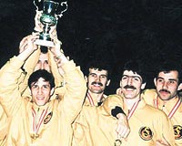 Paidar Demir, 40 yana kadar aktif sporculuk yapt. Voleybolu braktktan sonra da Galatasarayda menajerlik grevini yrtt.