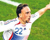 Franck Ribery Rzgar gibi geti... G.Sarayn elinden kard Ribery iin Realin Marsilyaya nerdii rakam, sar-krmzl kulbn borcunun neredeyse yars kadar... 