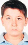 AİLENİN DİREĞİYDİ Boğazı kesilerek öldürülen 15 yaşındaki Erdi Okurun ablası Selviye ilik nakli için bütün aile tahlile gidecekti. Erdi ailesinin geçimi için çalışıyordu. 