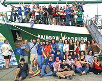 Greenpeace'in bayrak gemisi Rainbow Warrior'da drt gn