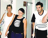 Marinero, Silvia ve David Bassaro (soldan sağa) savcılıkta 6 saat kaldı.