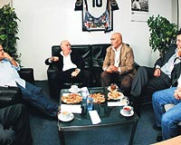 ansal Bykann konuk olarak katld Serbest Krsde yazarlarmz, Trk futbolundaki gelimeleri masaya yatrd.