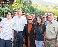 ALESYLE DNLENYOR Babakan Erdoan, ailesiyle birlikte Marmaristeki Golden Key Otelinde kalyor.