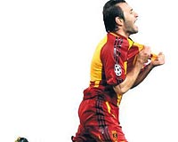 Devler ligindeki 3. gol Okan Buruk, Galatasaray formasyla ampiyonlar Ligindeki 3. goln att. Okan, Futbola baladm kulbe geri dnmek ok gzel. Baar geldike daha da mutlu olacaz dedi.