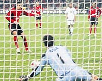 Babi, UEFA Kupasnda oynanan Leverkusen-Beikta manda penalt karm ama pozisyon gol olmutu.