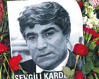 KATILIM ÇAĞRISI.... Bütün yurttaşları cenazeye katılmaya çağıran, Hrant Dinki Uğurlama Komitesi, törene katılanların komitenin uyarılarına uymasını istedi.