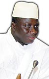 Ben doktor değilim demesine rağmen AIDS ve astımı işileştirdiğini söyleyen Başkan Jammehnin açıklamalarına tıp uzmanları tepki gösterdi.