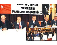 Türk Sporunun Meseleleri panelinde sporun sorunları ve çözüm yolları masaya yatırıldı. Yazarımız Vedat Bayramın yaptığı organizasyonu seçkin izleyiciler takip etti.
