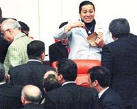 AKPli Ayhan Zeynep Tekin oyunu açık attı.