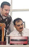 (Soldan) Aratrma Grevlisi Bora Uzun, Prof. Dr. Hasan Havtolu, Hakan Oflaz ve Do. Dr. nder Baran, bulularyla ilgili patent bekliyor.