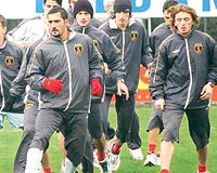 Aslan'dan erken topba��