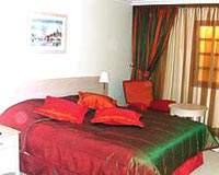 Havaliman� otele kavu�uyor