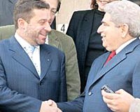 "Meclis yasaklad�ysa kad�n t�rban takmas�n"