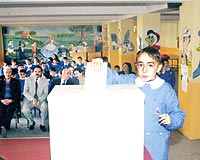 T�m ��renciler sand�k ba��na