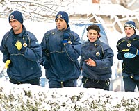 �ki iyi, bir k�t� haber