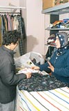 Bu ma�azada para de�il sevgi ge�iyor