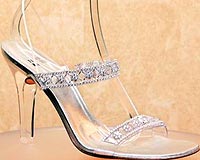 Ayaklar�nda elmas ta��yacak