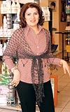 Sade giysileri ��k bir �al ile s�sleyin