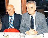 Y�netimde �atlak Var M�?