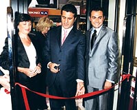 �GS moda merkezi a��ld�