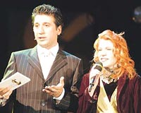 Ata Demirer t�rk�leriyle Anadolu Ate�i'nde atv 20.00