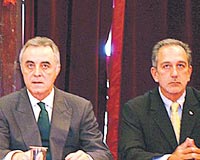 Galatasaray'�n ola�an divan kurul toplant�s� d�n yap�ld�. Toplant�ya kat�l�m fazla de�ildi.