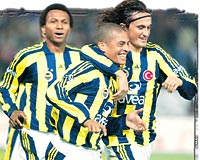 Alex, Diyarbakrspor karsnda mkemmel bir futbol oynayarak 2 gol kaydetti ve klasn bir kez daha kantlad.