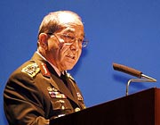 Emir yine Özkök'ten
