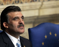 Gül: Kıbrıs'ı uzlaşmayla çözeceğiz