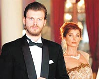 'G�m��' rengi bir a�k: Kanal D 20.00