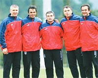 R�za �al�mbay ve ekibi objektiflere poz verdi