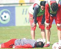 Hasan �a��n idmandaki sakatl�k �akas� arkada�lar�n� kahkahaya bo�du.