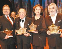 te Trkiye'nin en saygn sanat dlleri arasnda gsterilen Afife Tiyatro dlleri'ni kazananlar