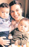 Eda �z�lk� ve Derya Volkan-Deniz Baran