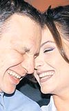Akz ile 1996 da evlenen Sibel Ala Adam albmyle k yapmt.