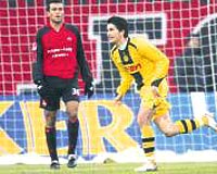 A Milli Takm formasyla Almanyaya da gol atan Nuri, Nrnberg mayla Bundesliga tarihine adn bir kez yazdrd.