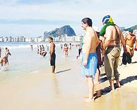 Davutolu ve Trk heyeti Copacabana pilajnda...