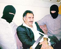 4 Yl Sonra Teslim Etti... Tinara gre PKK terr rgt lideri Abdullah calann 1995te satn alnmasn engelleyen ABD, calan 1999 ylnda Kenyada yakalayarak Trkiyeye teslim etti.