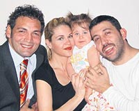 Emine ve Emre K�nay'a misafiriz