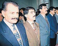 Dava sonunda polisler �e�itli cezalara �arpt�r�ld�.