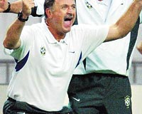 Scolari 2002de Brezilya ile Dnya Kupasn ald.