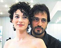 ��nar ile Mavi evleniyor