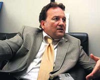 Avrupa T�rkiye Turizm �� Konseyi Ba�kan� H�seyin Baraner, 30 milyon turiste oynayan T�rkiyenin ciddi bir m��teri profili ara�t�rmas� olmamas�n� ele�tiriyor ve Ne yaz�k ki turizmi �e�itlendiremedik diyor.